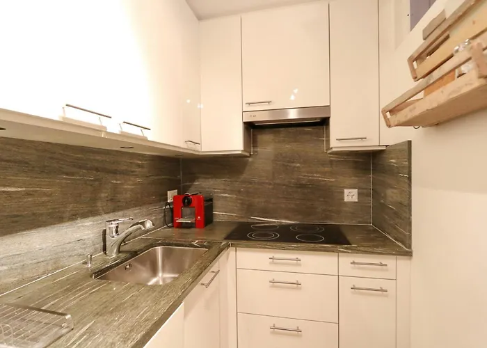 Apartment Sur Puoz 3 *